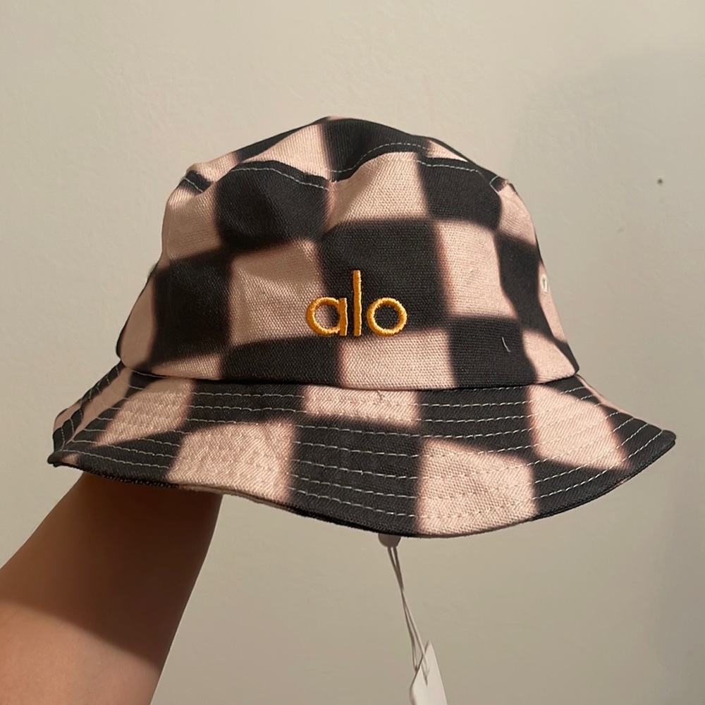NWT ALO x Frankies Bikinis Checkered Bucket Hat